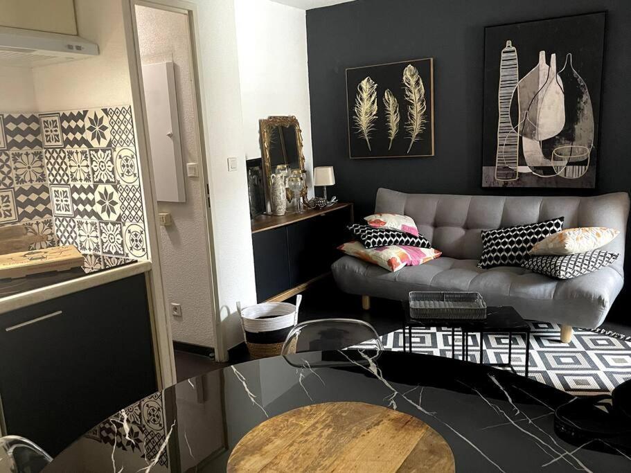 Le Chic Apartment Lourdes Exterior photo