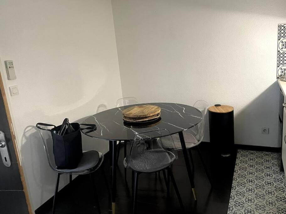 Le Chic Apartment Lourdes Exterior photo